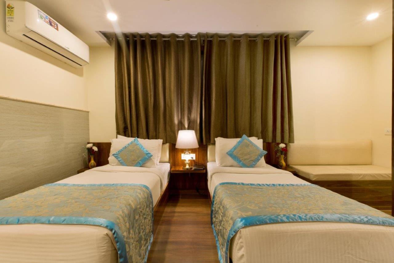 Hotel Viva Palace By Opo New Delhi Buitenkant foto
