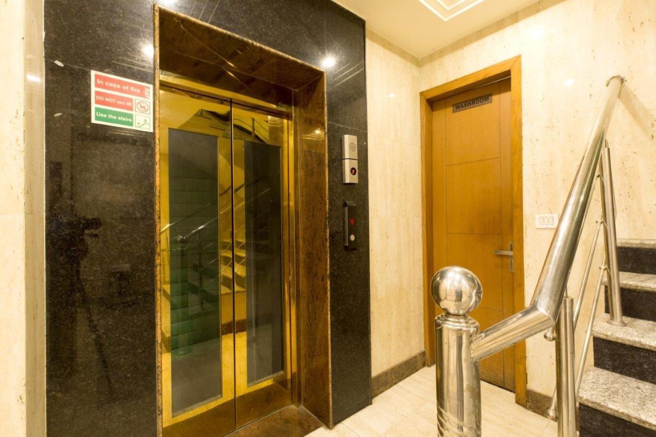 Hotel Viva Palace By Opo New Delhi Buitenkant foto