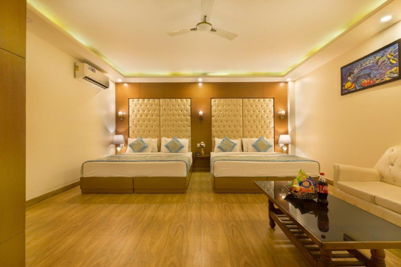Hotel Viva Palace By Opo New Delhi Buitenkant foto
