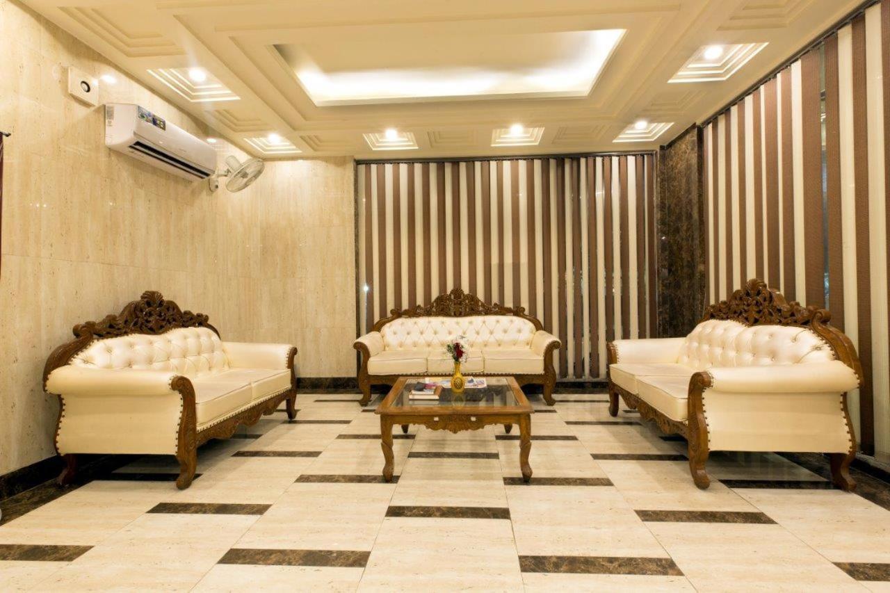 Hotel Viva Palace By Opo New Delhi Buitenkant foto