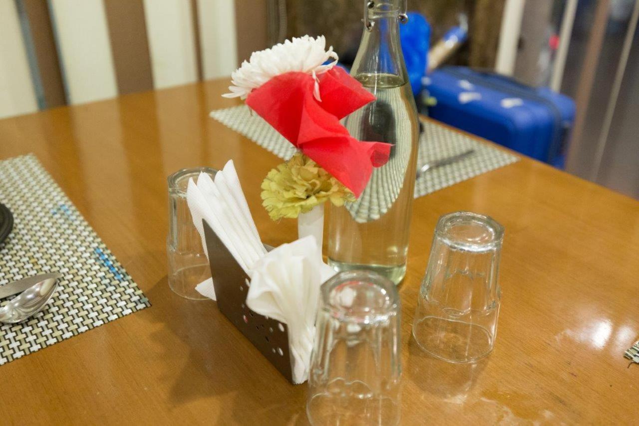 Hotel Viva Palace By Opo New Delhi Buitenkant foto