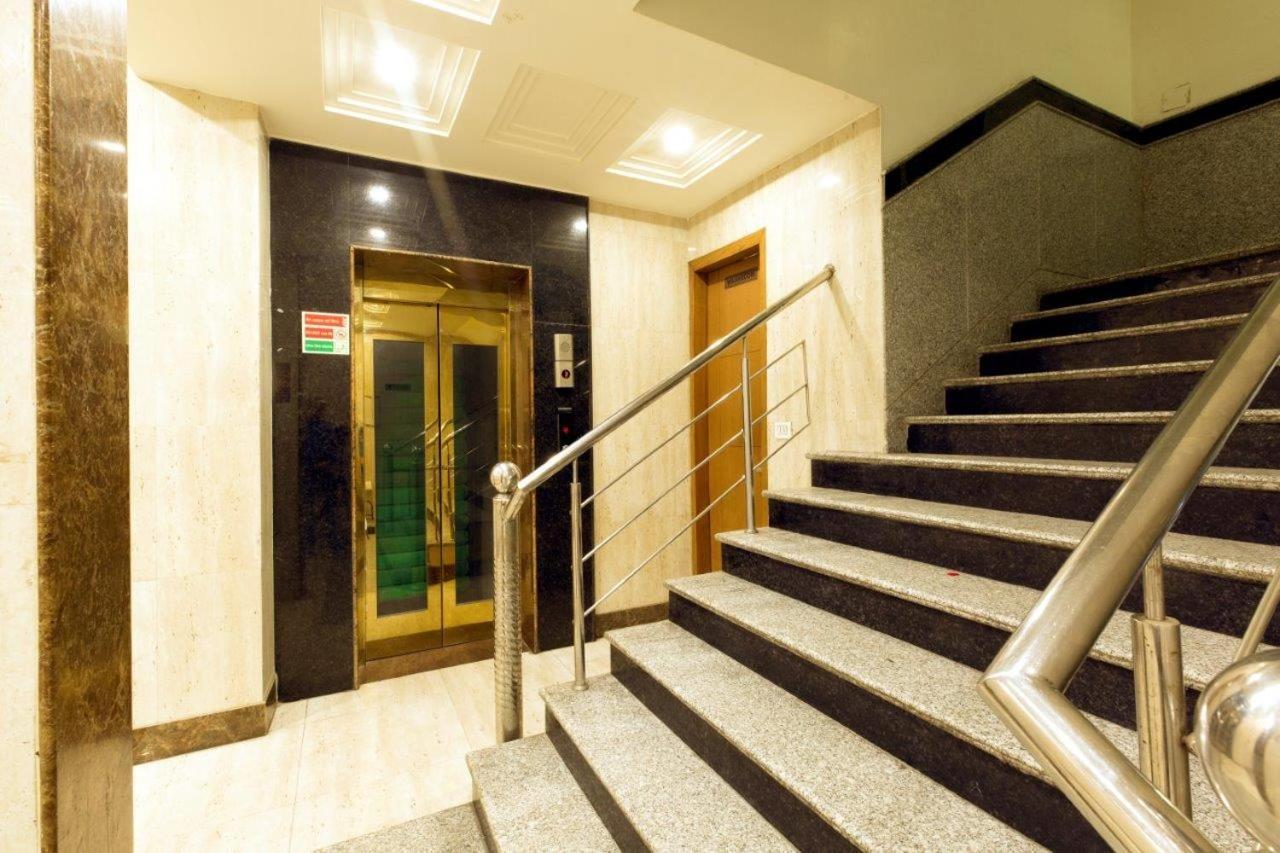 Hotel Viva Palace By Opo New Delhi Buitenkant foto